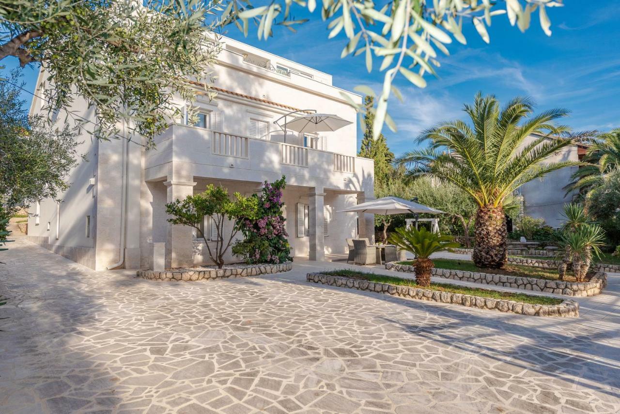 Villa Bella With Pool نوفاليا المظهر الخارجي الصورة